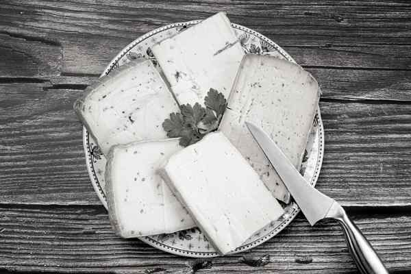 Fromage pour raclette halal : raclette au lai cru nature, fumée et parfumée