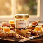 Pot de Bloc de Foie gras halal Domaine du Périé au centre, entouré de tartines au fromage et figues fraîches sur planche.